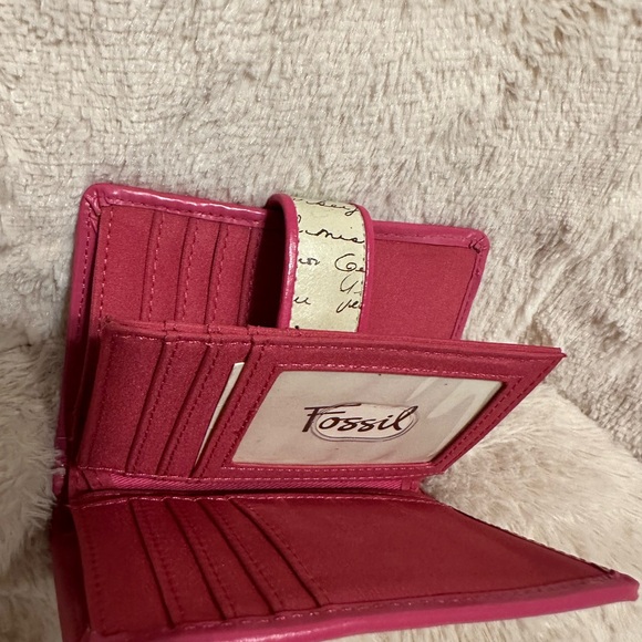Fossil Pink and Cream Heart-Accent Wallet - Picture 6 of 9